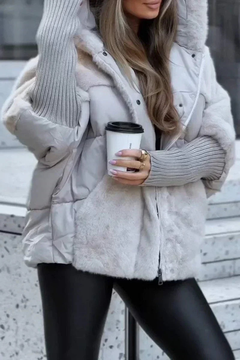 Olivia | Chaqueta Invernal con Capucha