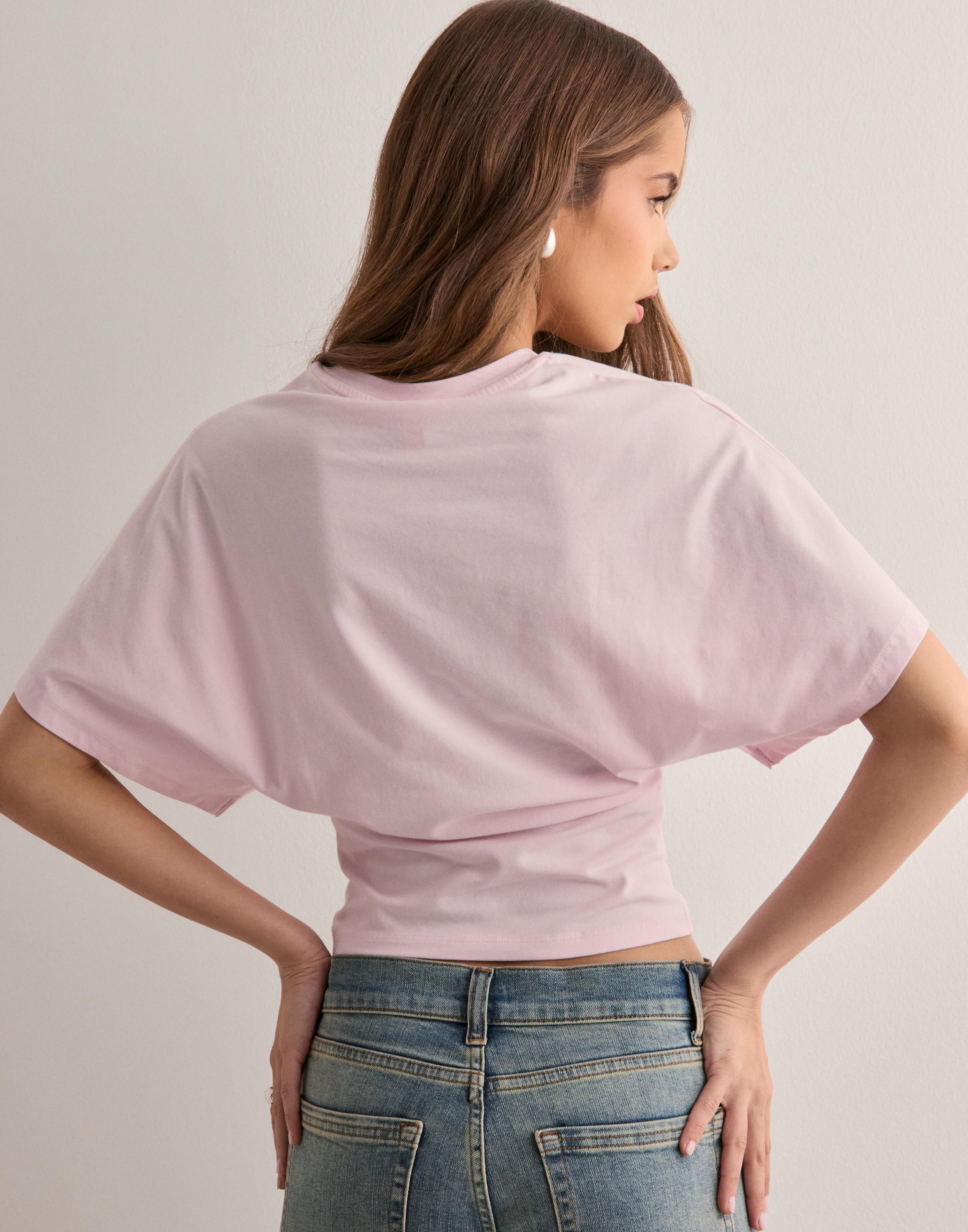 Victoria | Camiseta de Manga Amplia